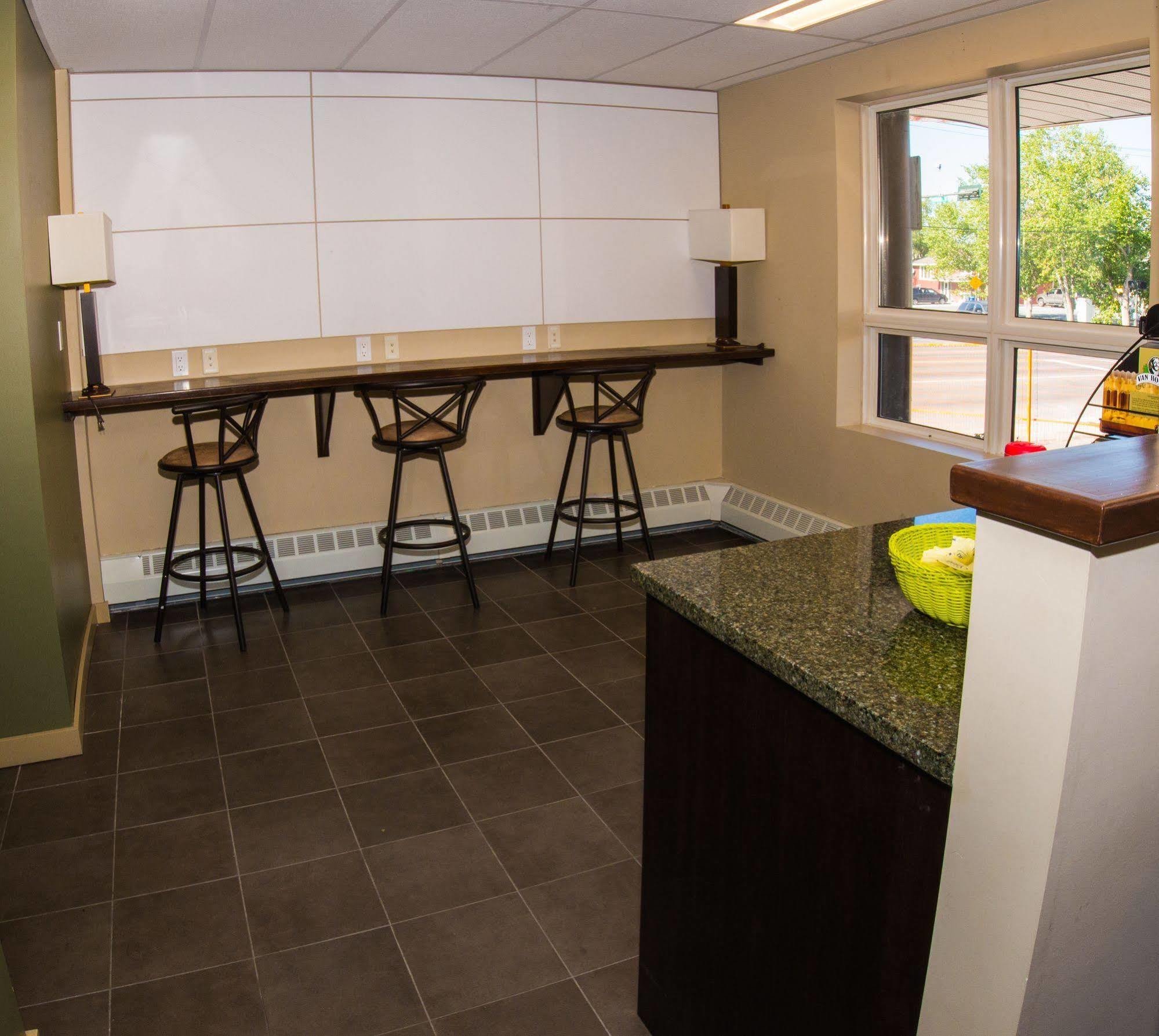 Capital Suites Yellowknife Zewnętrze zdjęcie
