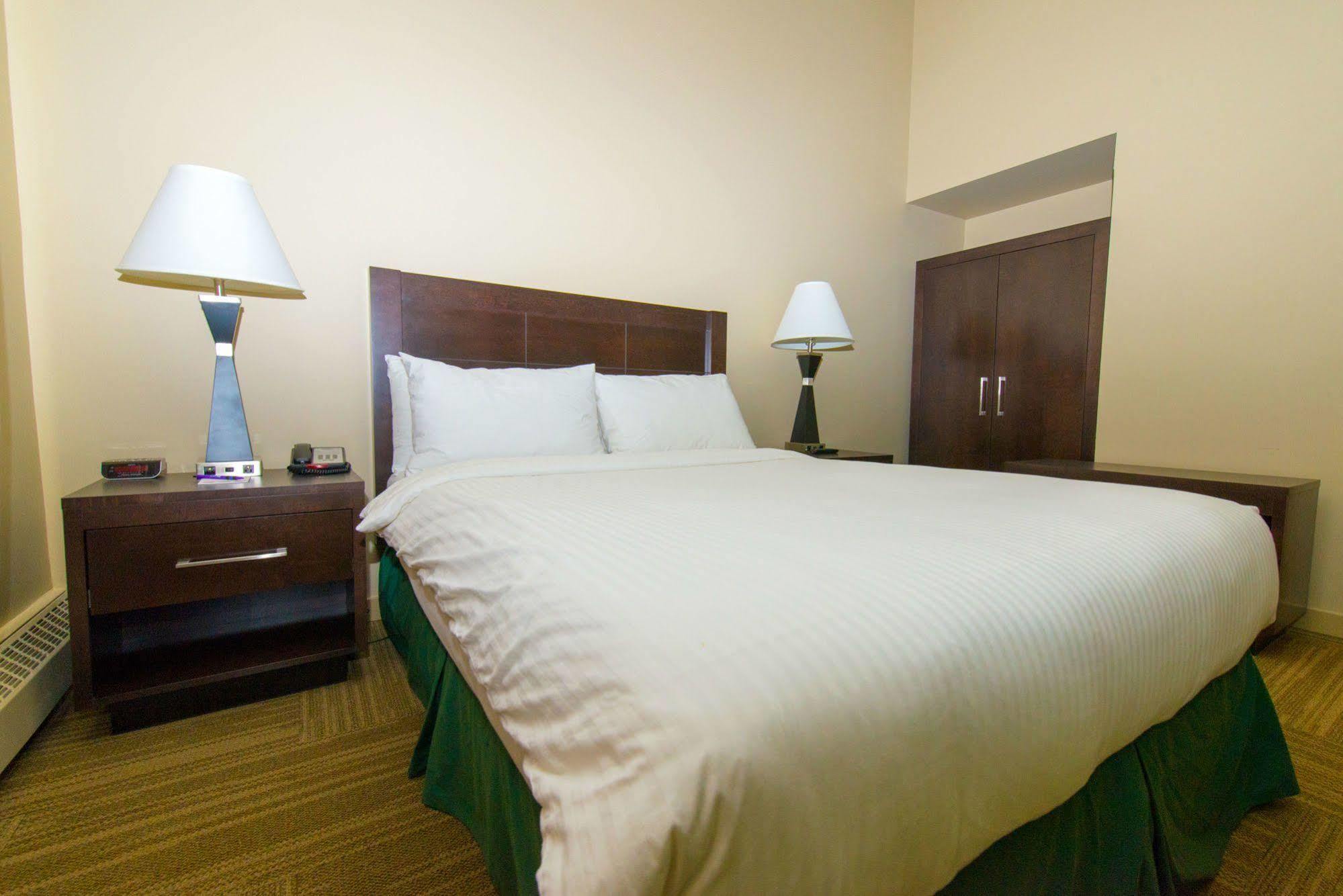 Capital Suites Yellowknife Zewnętrze zdjęcie